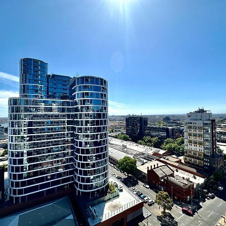 Melbourne Magic On Spencer: Stylish City Living Apartment Exterior photo